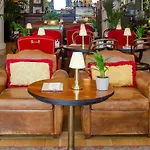 Готель Browns Boutique
