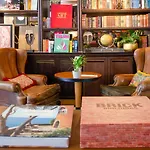 Готель Browns Boutique 3*