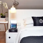 Готель Browns Boutique 3*